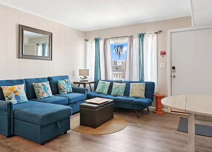 Renovated 1-bedroom With Bay Views, Near Convention Center & Ferienhaus
